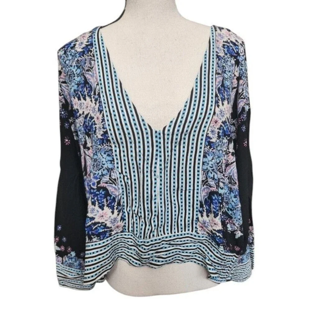 Free People Boho Kimono Style Blouse Size Medium Floral Viscose